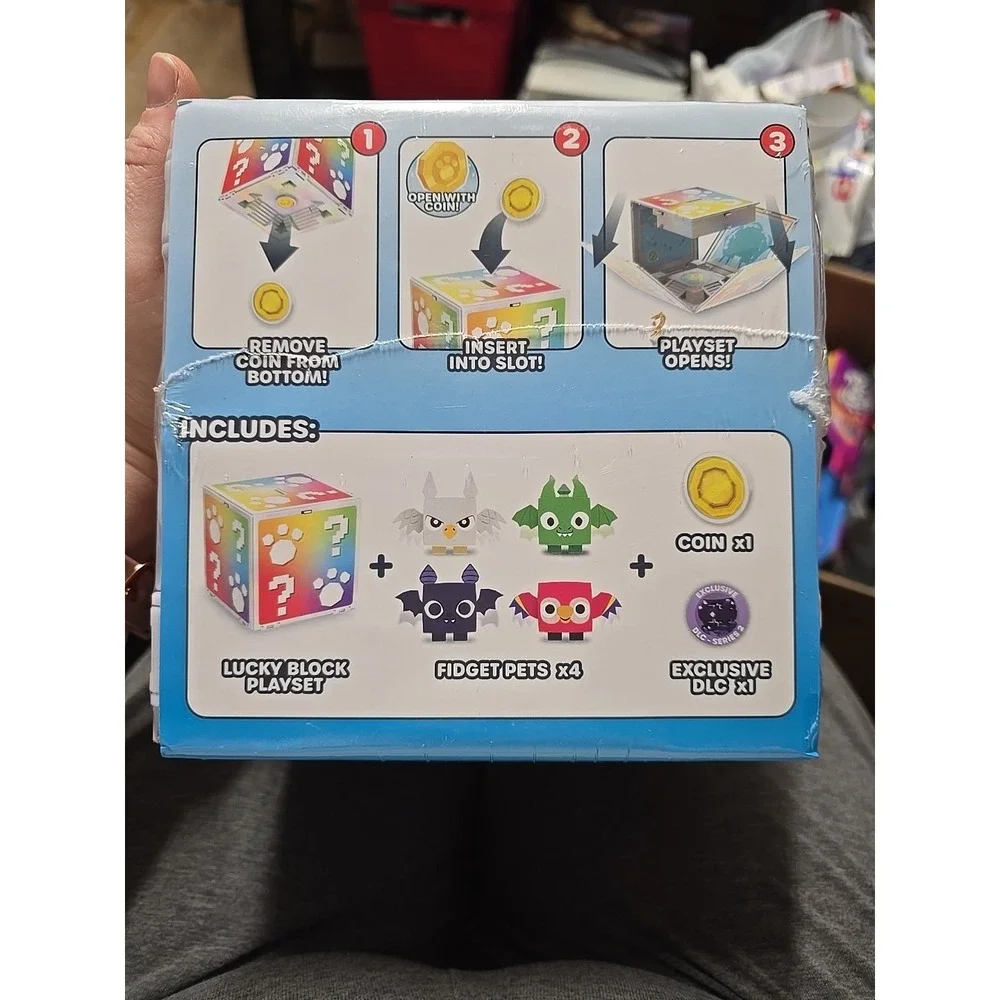 Pet Simulator Lucky Block Playset Fidget Pets x4 Insert Coin To Open New Sealed